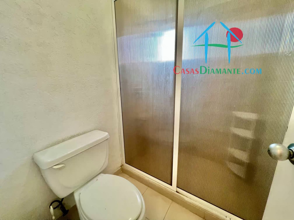 Residencial Diamante E 19 - Baño recámaras 1